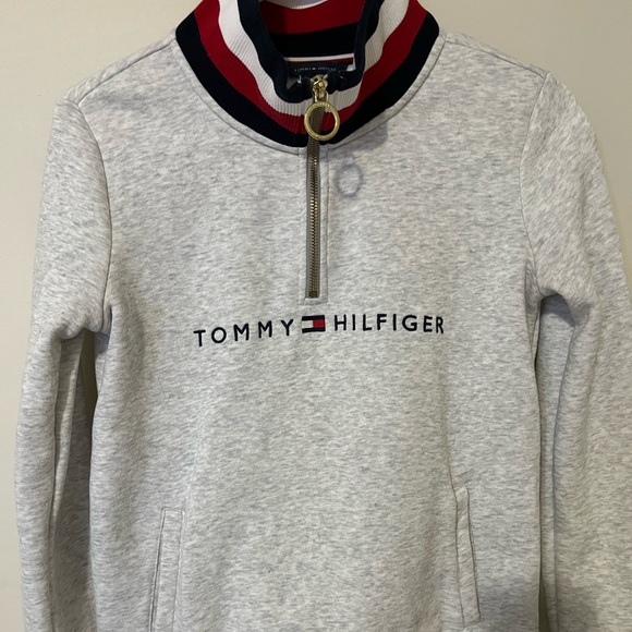 Tommy Hilfiger Sweaters - Tommy Hilfiger sweater